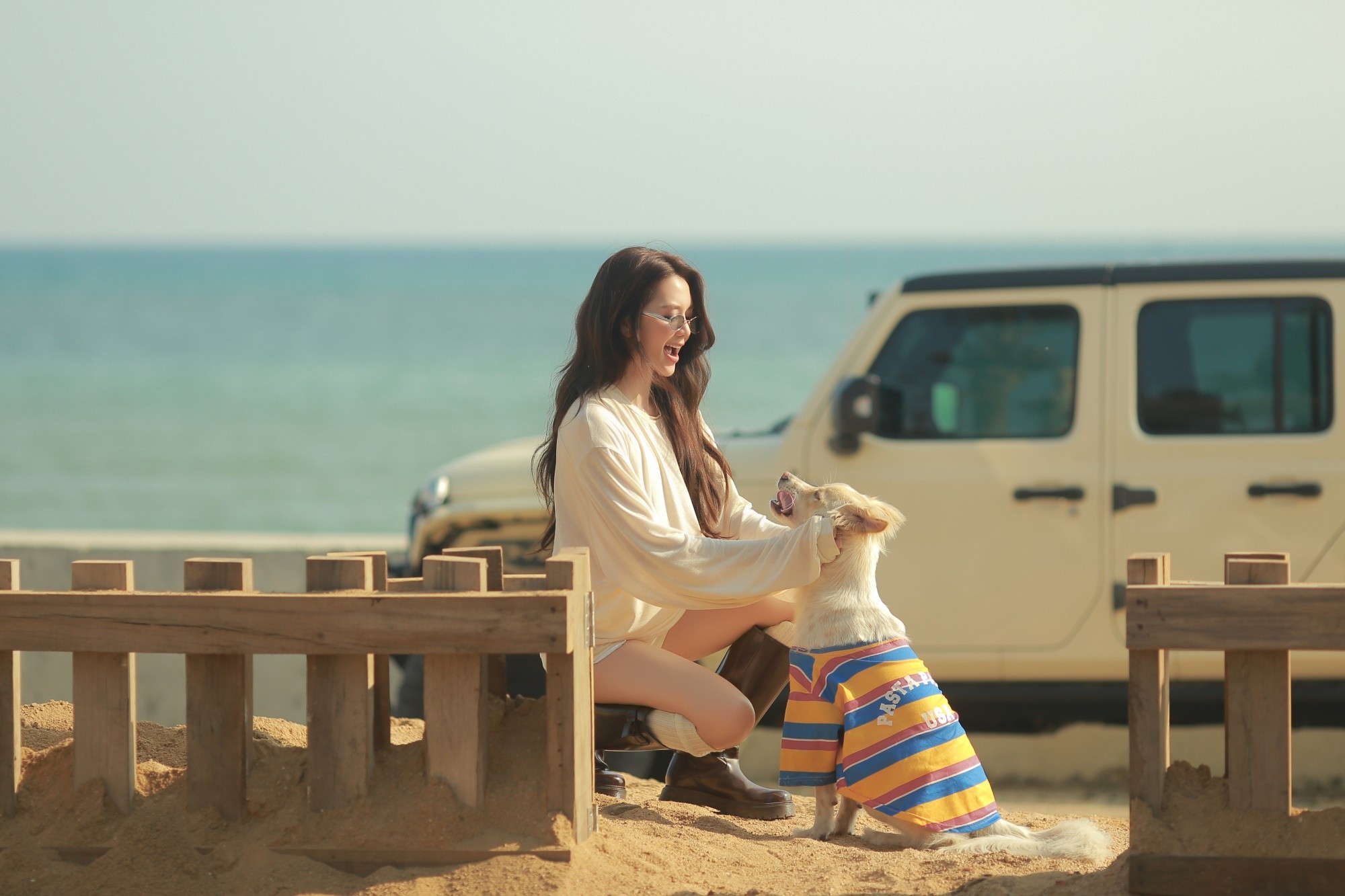 Mùa hè đầy nắng cùng với 'Đi biển nghe nhạc' của Thiều Bảo Trang- Ảnh 2. Nội dung chú thích ảnh