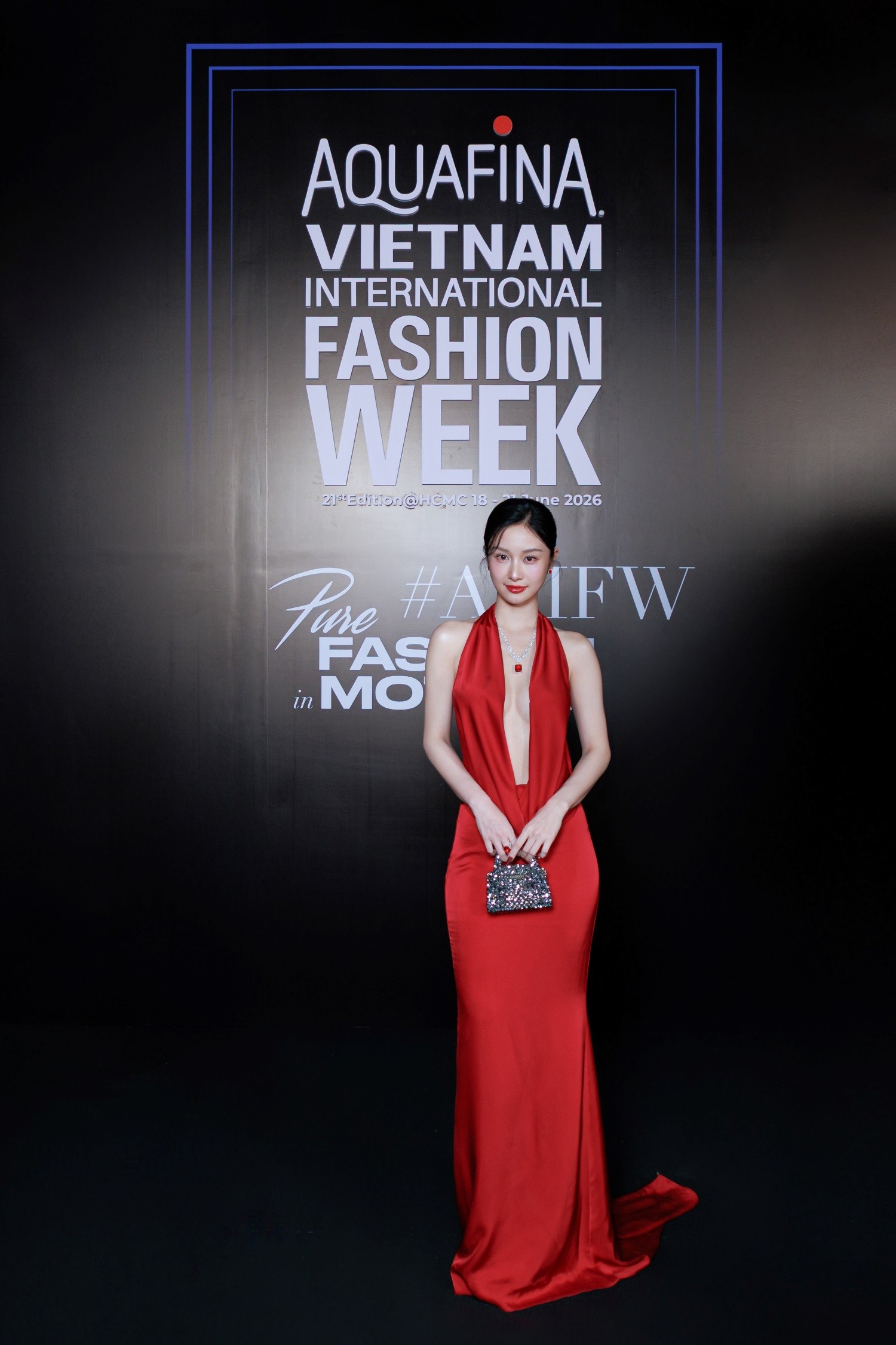 Thảm đỏ AVIFW 2026: Hoa hậu Bùi Quỳnh Hoa, Phan Phương Oanh và dàn sao Vbiz đọ sắc bất phân thắng bại- Ảnh 7. Nội dung chú thích ảnh