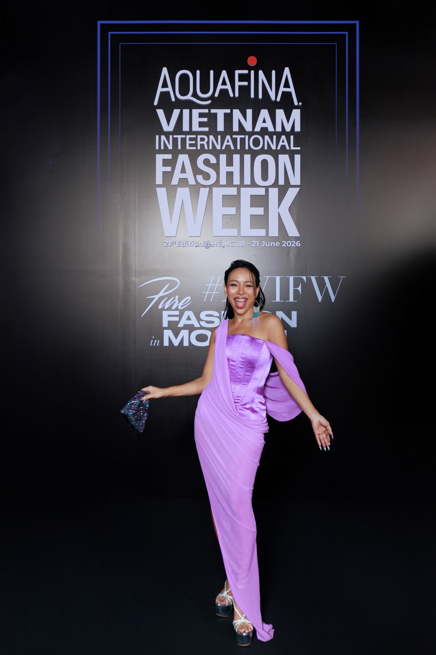 Thảm đỏ AVIFW 2026: Hoa hậu Bùi Quỳnh Hoa, Phan Phương Oanh và dàn sao Vbiz đọ sắc bất phân thắng bại- Ảnh 22. Nội dung chú thích ảnh