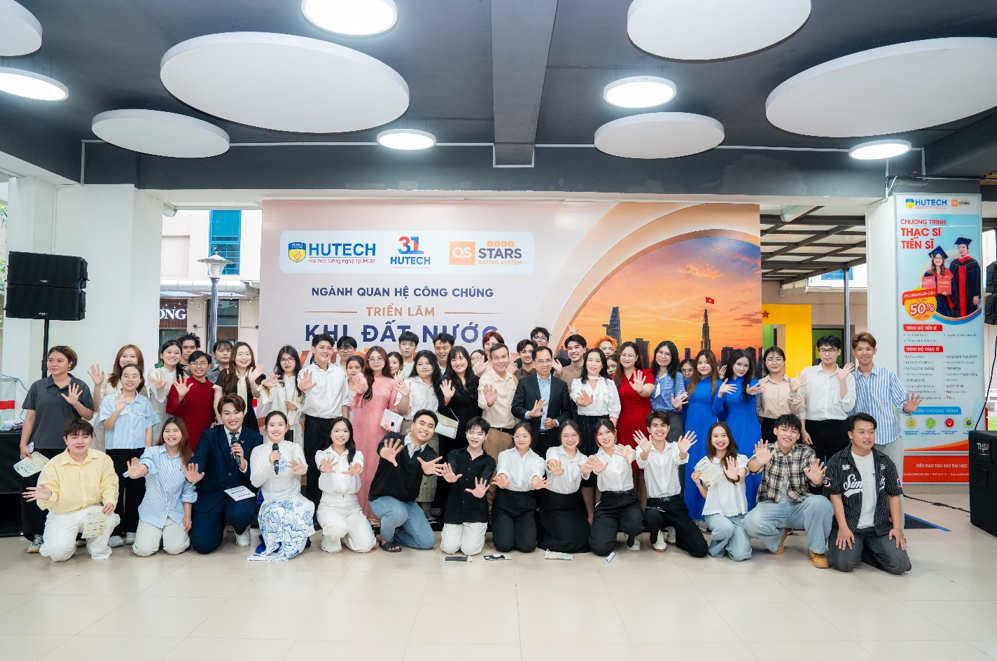 Sinh vi&ecirc;n Quan hệ c&ocirc;ng ch&uacute;ng HUTECH kể chuyện đất nước bằng ng&ocirc;n ngữ nhiếp ảnh- Ảnh 3.