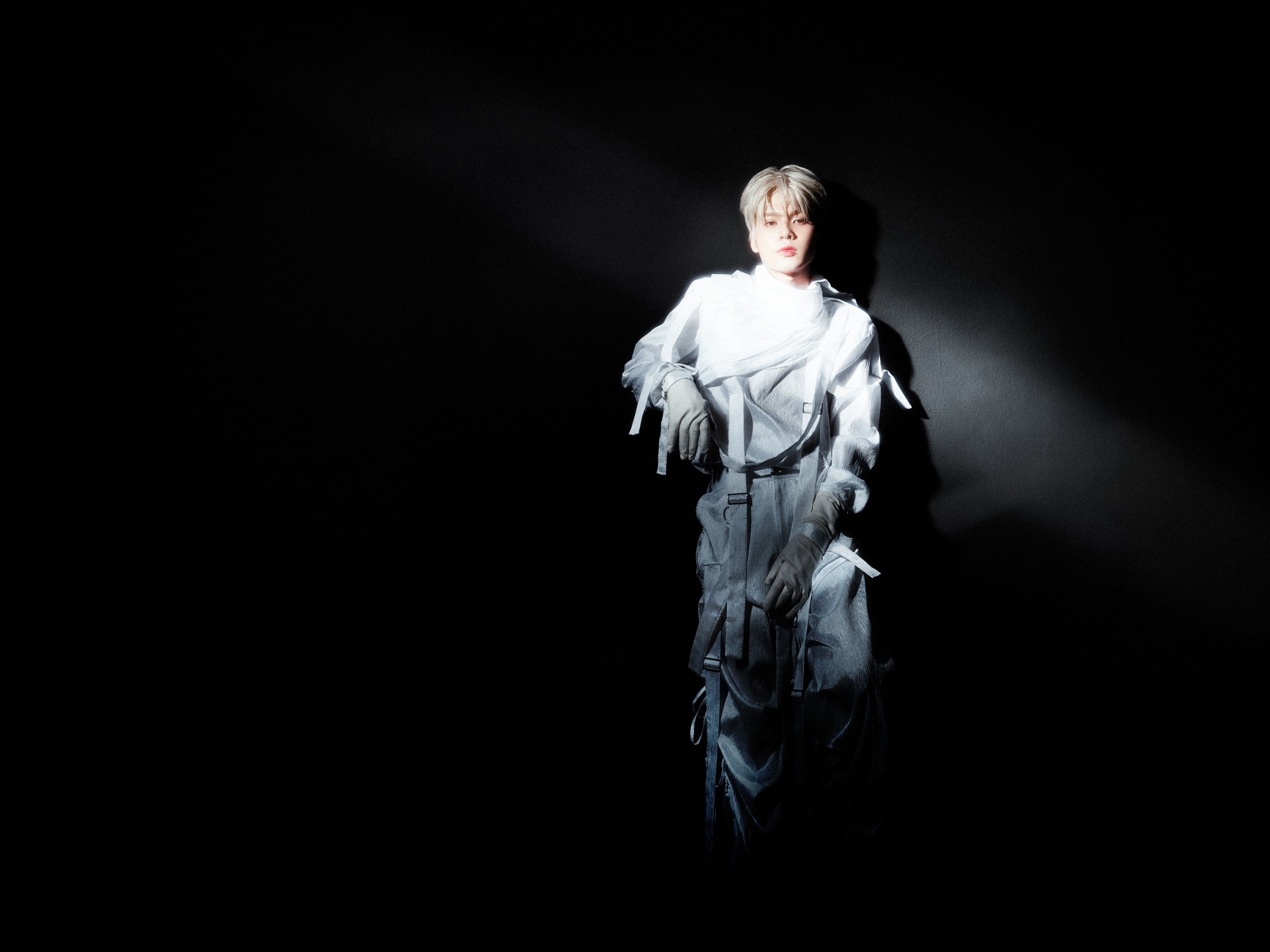 'Vết Thương' đưa lighT đến gần hơn với màu sắc performance K-Pop - Ảnh 2.