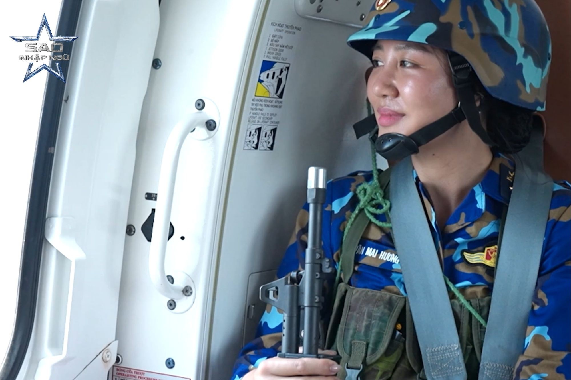 Tập 9 Sao Nhập Ngũ 2026: Lần đầu ngồi tr&ecirc;n trực thăng, c&aacute;c chiến sĩ mới tự h&agrave;o rơi nước mắt - Ảnh 2.