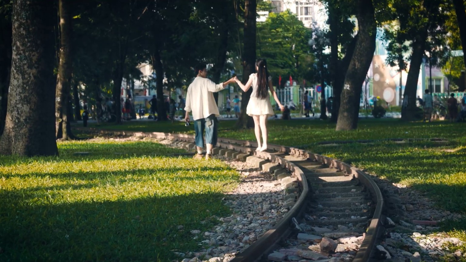 MV 'Mộng' kể chuyện rung động đầu đời qua những thước phim học đường - Ảnh 3.