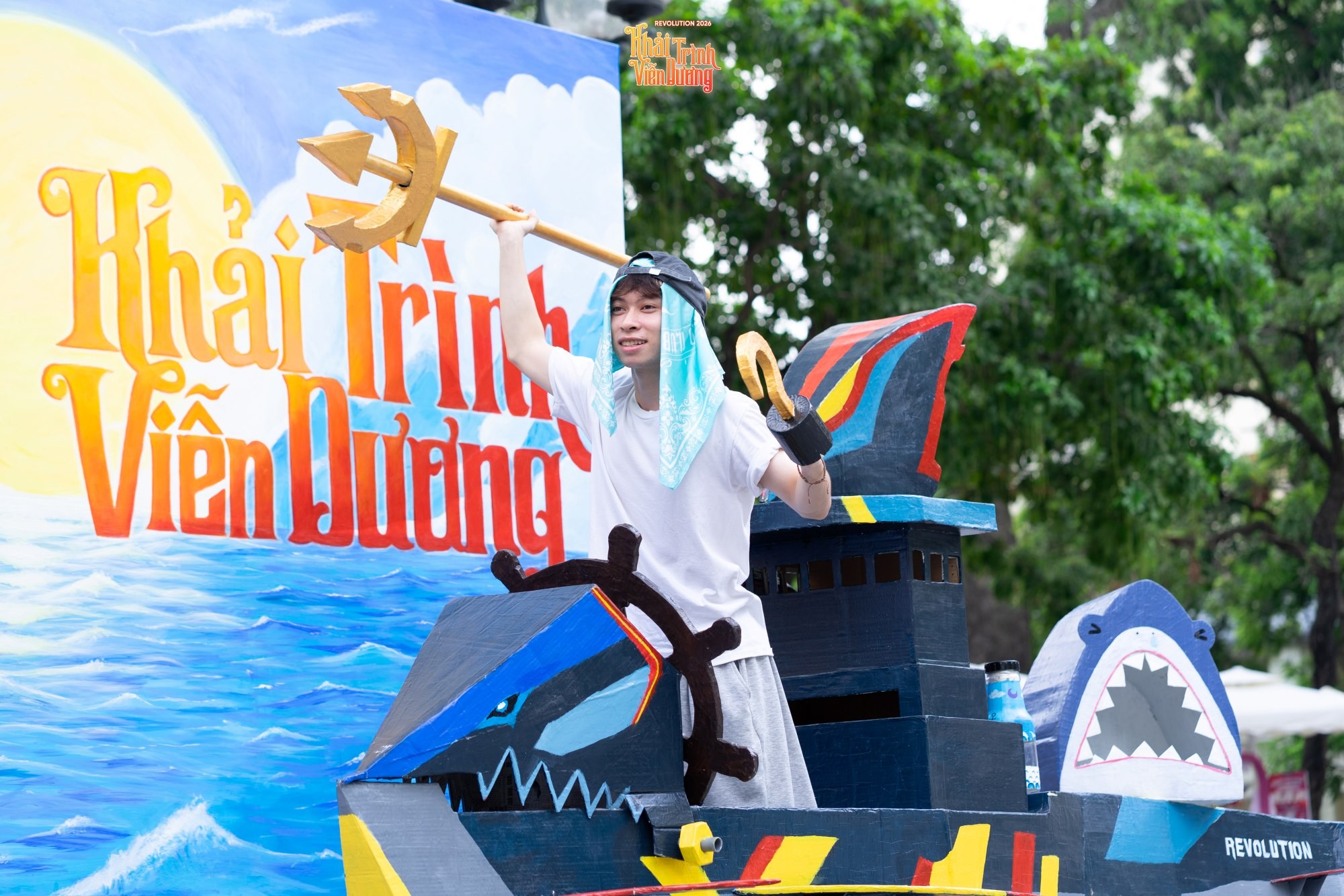 'Hải Trình Khai Lộ' khuấy động không khí chào tân sinh viên trước đêm nhạc 'Revolution 2026' - Ảnh 2.