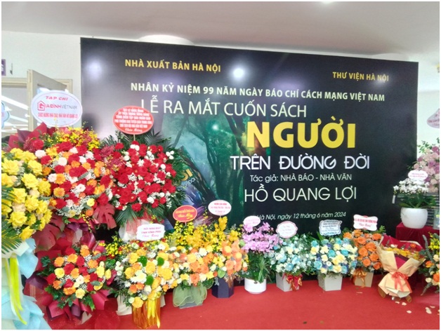 Ra mắt cuốn sách “Người trên đường đời”  của nhà báo, nhà văn Hồ Quang Lợi- Ảnh 5.