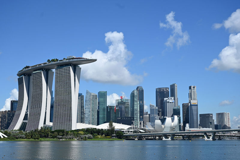 https://thanhnienviet.mediacdn.vn/wp-content/uploads/2021/12/singapore-cbd-afp.jpeg