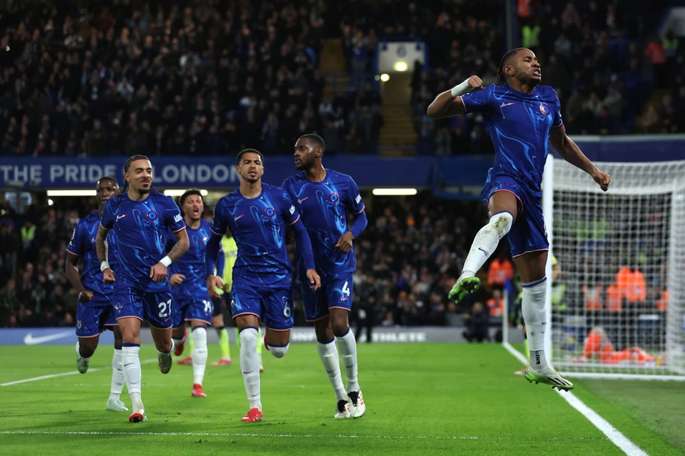 Chelsea đại thắng 4-0, quay lại top 4 Ngoại Hạng Anh- Ảnh 1. Nkunku mở tỉ số cho Chelsea