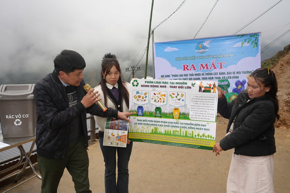 Ra mắt mô hình "Phân loại rác thải nhựa và trồng cây xanh" tại khu tái thiết Đồi Gianh, xã Liên Minh- Ảnh 3.