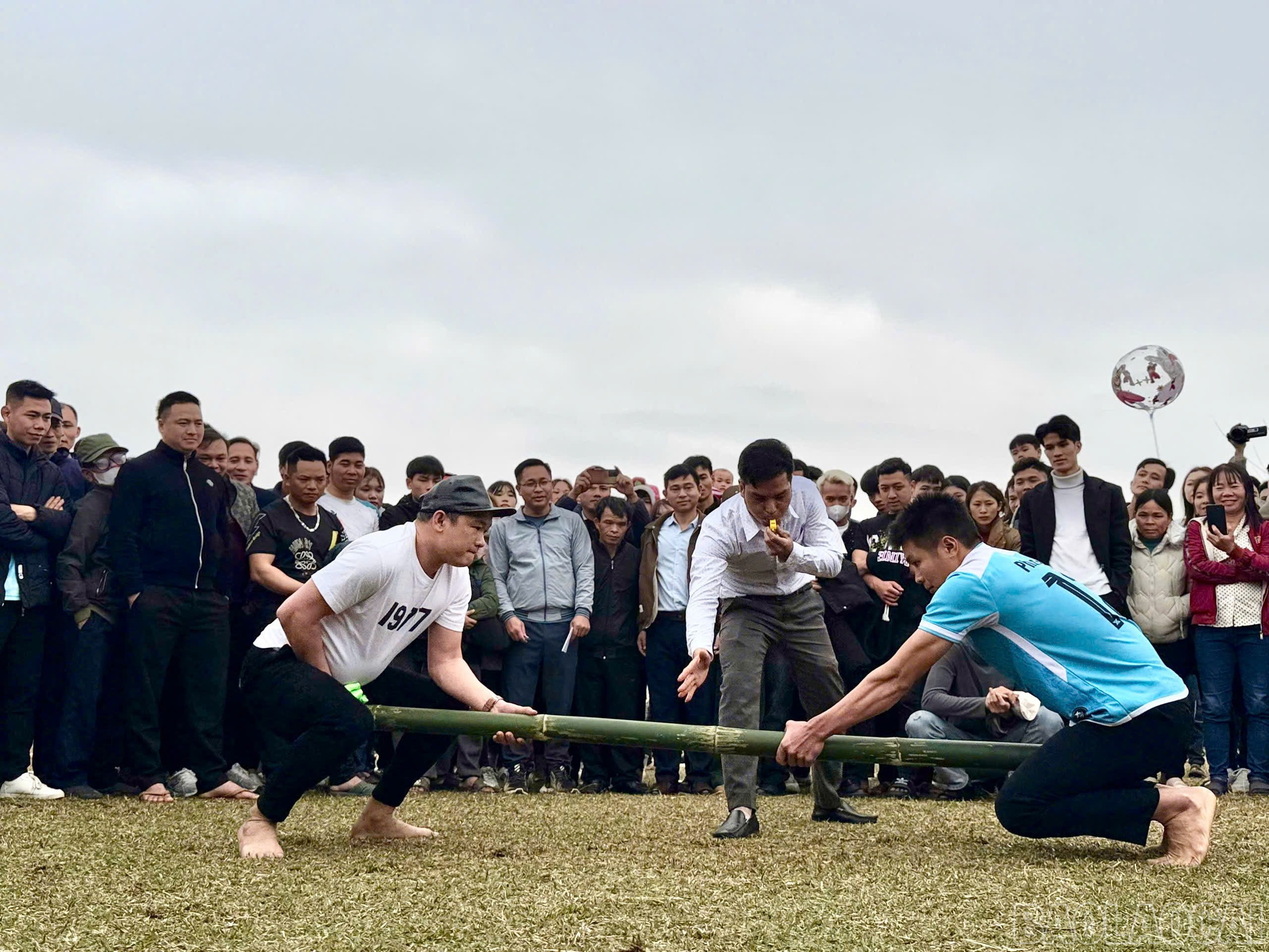 Rộn ràng lễ hội xuống đồng xã Phú Nhuận lễ hội Tết độc đáo của đồng bào Tày- Ảnh 9. Rộn ràng lễ hội xuống đồng xã Phú Nhuận lễ hội Tết độc đáo của đồng bào Tày- Ảnh 9.