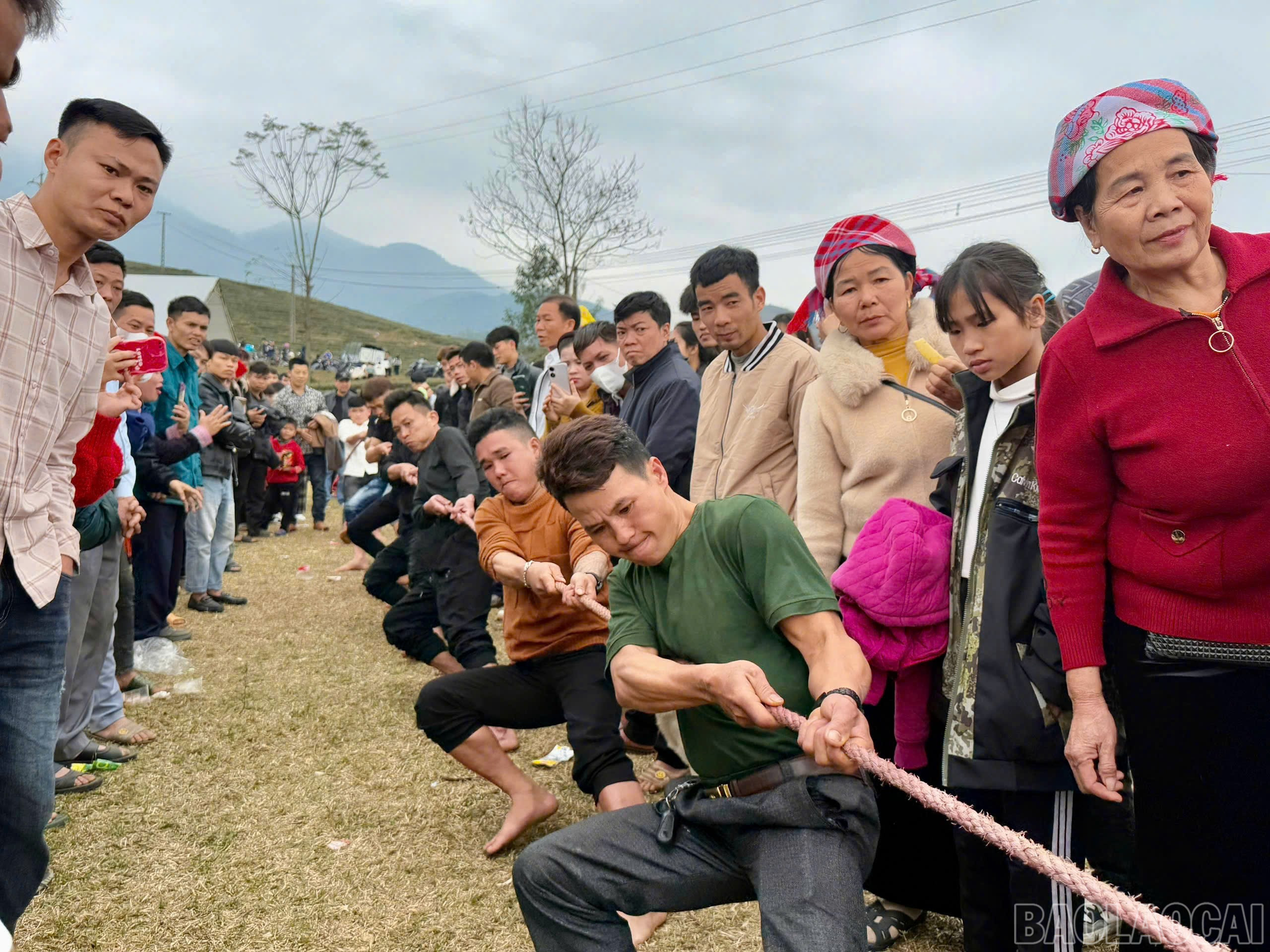 Rộn ràng lễ hội xuống đồng xã Phú Nhuận lễ hội Tết độc đáo của đồng bào Tày- Ảnh 8. Rộn ràng lễ hội xuống đồng xã Phú Nhuận lễ hội Tết độc đáo của đồng bào Tày- Ảnh 8.
