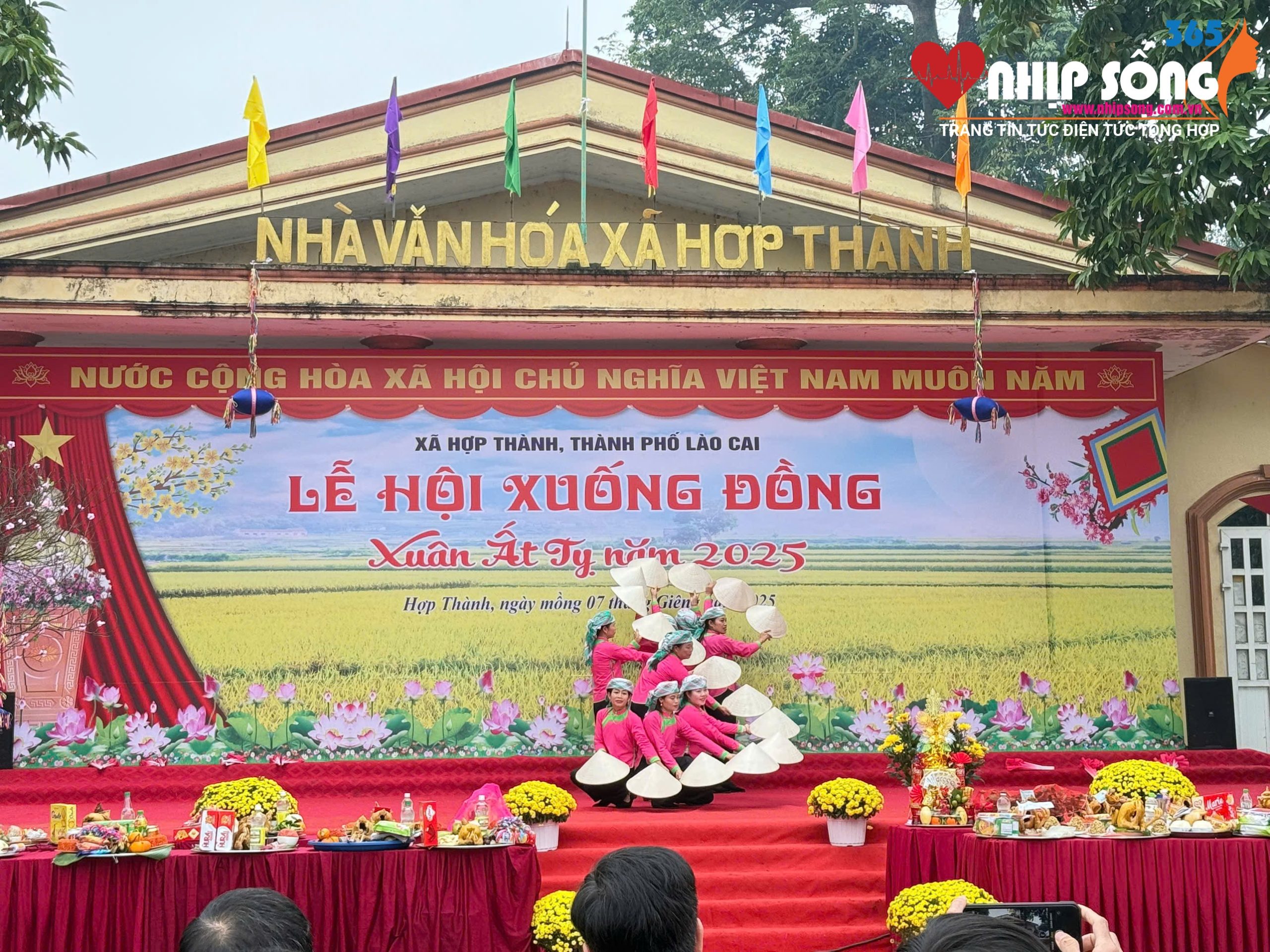 Lễ hội Xuống Đồng mừng Xuân tại xã Hợp Thành, thành phố Lào Cai- Ảnh 4.