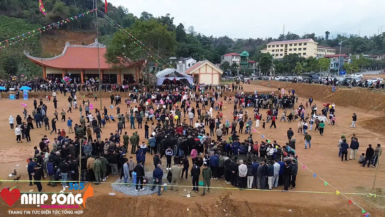 Lễ hội Xuống Đồng mừng Xuân tại xã Hợp Thành, thành phố Lào Cai- Ảnh 7.