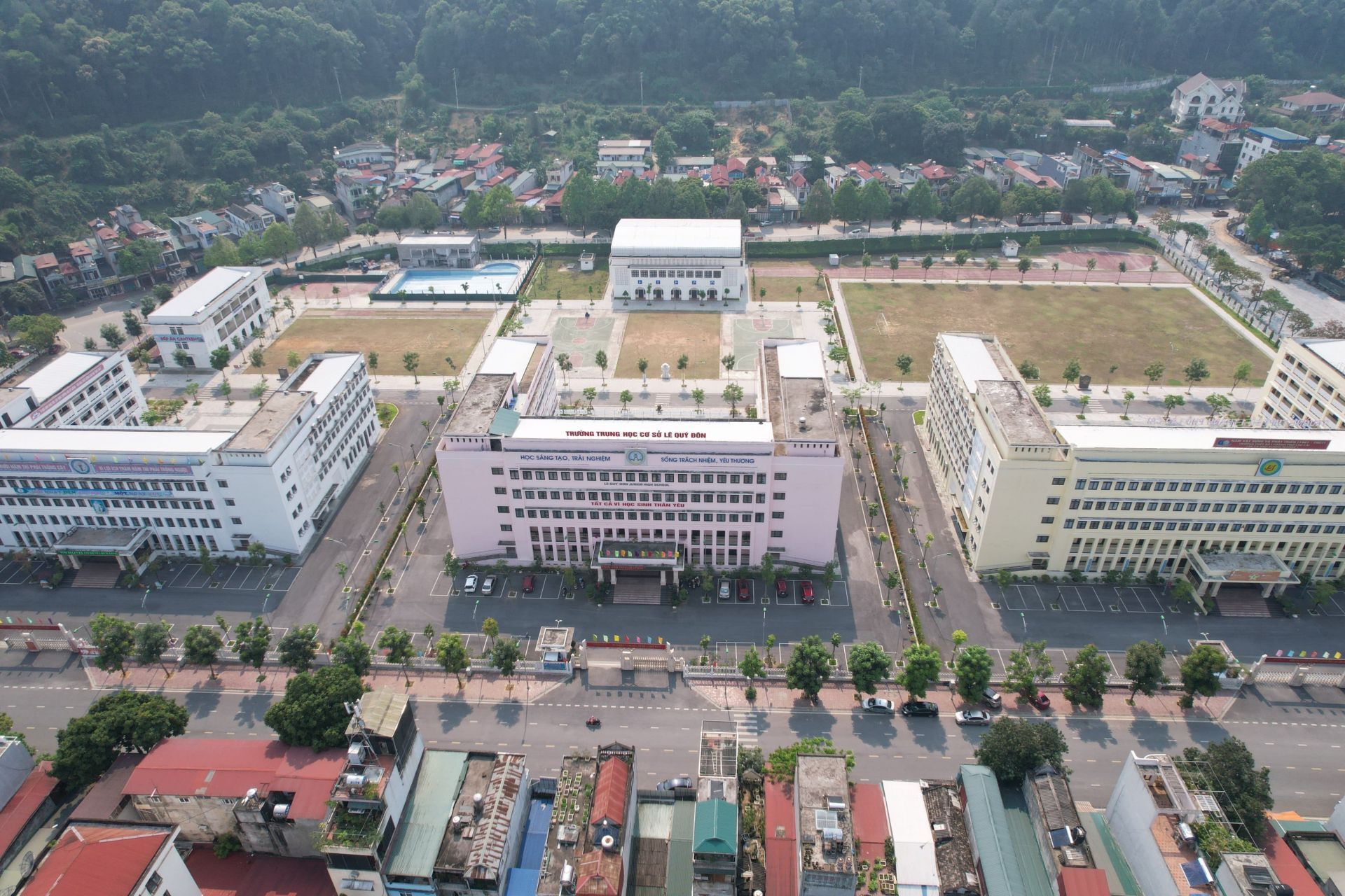 Trường trung học cơ sở Lê Quý Đôn