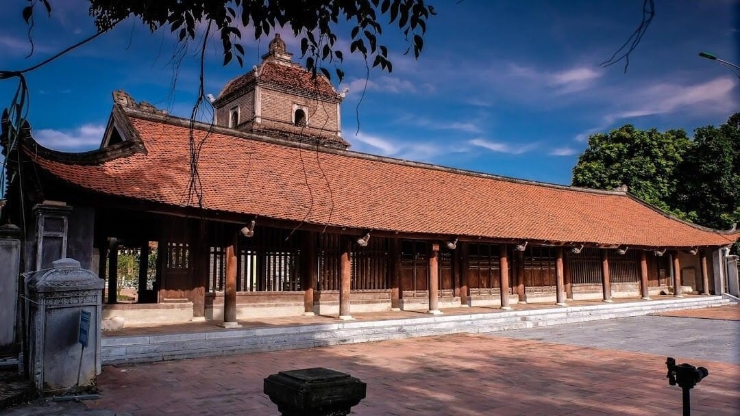 Chùa Dâu là địa điểm linh thiêng của Phật tử. (Ảnh Báo Dân Tộc)