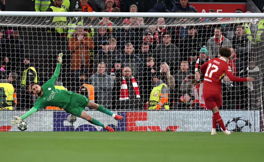 Donnarumma xuất sắc cản phá 2 lượt sút luân lưu của Liverpool 