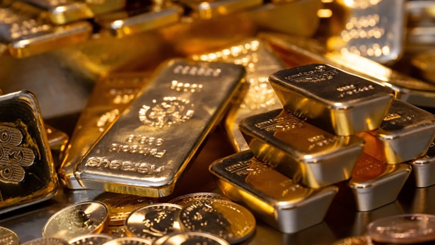 Giá vàng giao ngay tiến lên gần 3.100 USD/ounce.