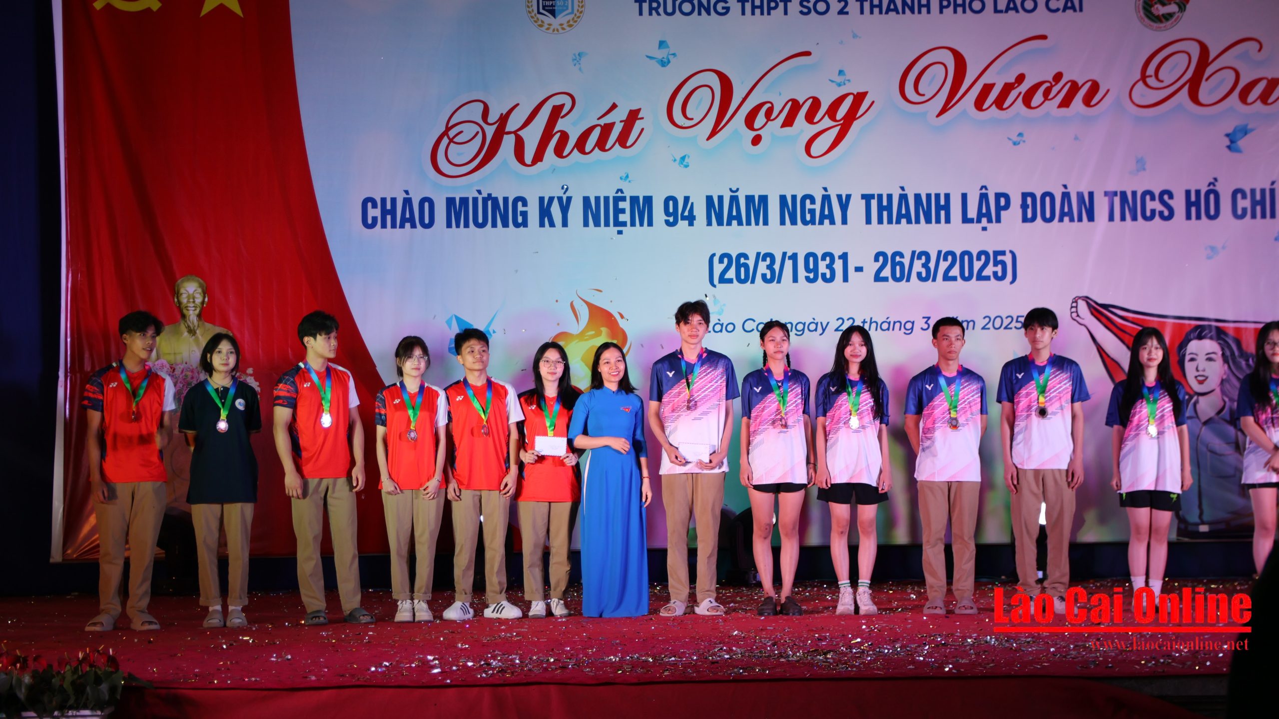 Sôi động đêm lửa trại "Khát vọng vươn xa" tại Trường THPT số 2 Thành phố Lào Cai- Ảnh 6.