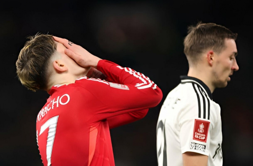 Sai lầm trên chấm 11m, Manchester United bị Fulham loại khỏi FA Cup- Ảnh 1. MU chính thức dừng bước tại FA Cup.