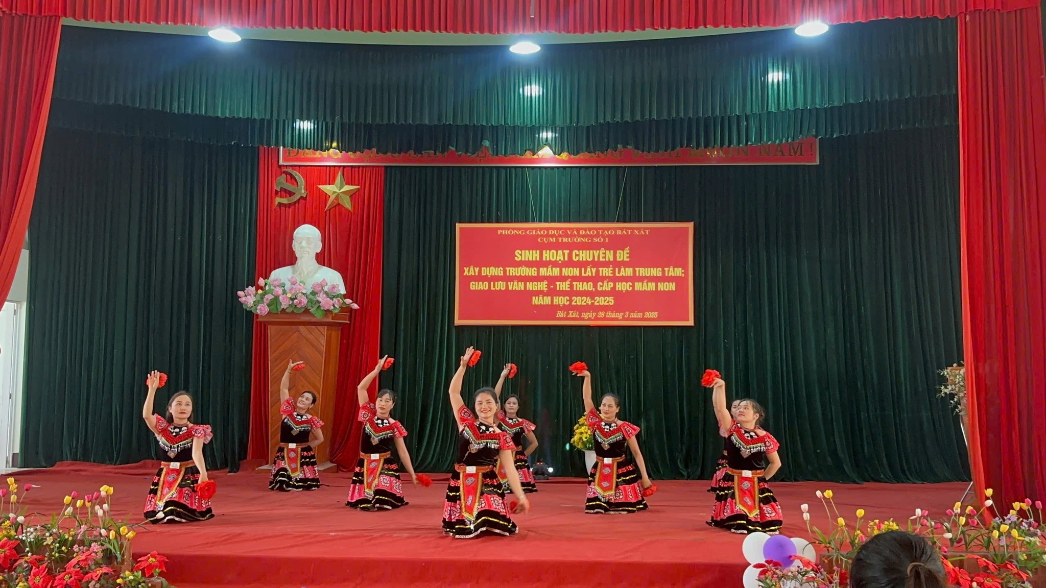 Cụm trường Mầm non số 1 Bát Xát tổ chức chuyên đề Phát triển giáo dục mầm non lấy trẻ làm trọng tâm năm 2024-2025.- Ảnh 2. Cụm trường Mầm non số 1 Bát Xát tổ chức chuyên đề Phát triển giáo dục mầm non lấy trẻ làm trọng tâm năm 2024-2025.- Ảnh 2.