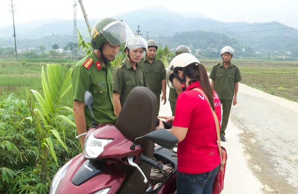 Quang Kim: Tổ bảo vệ an ninh cơ sở – Điểm tựa vững chắc cho bình yên thôn bản- Ảnh 2. Tổ bảo vệ an ninh cơ sở – Điểm tựa vững chắc cho bình yên thôn bản (Ảnh Truyền Hình Bát Xát)