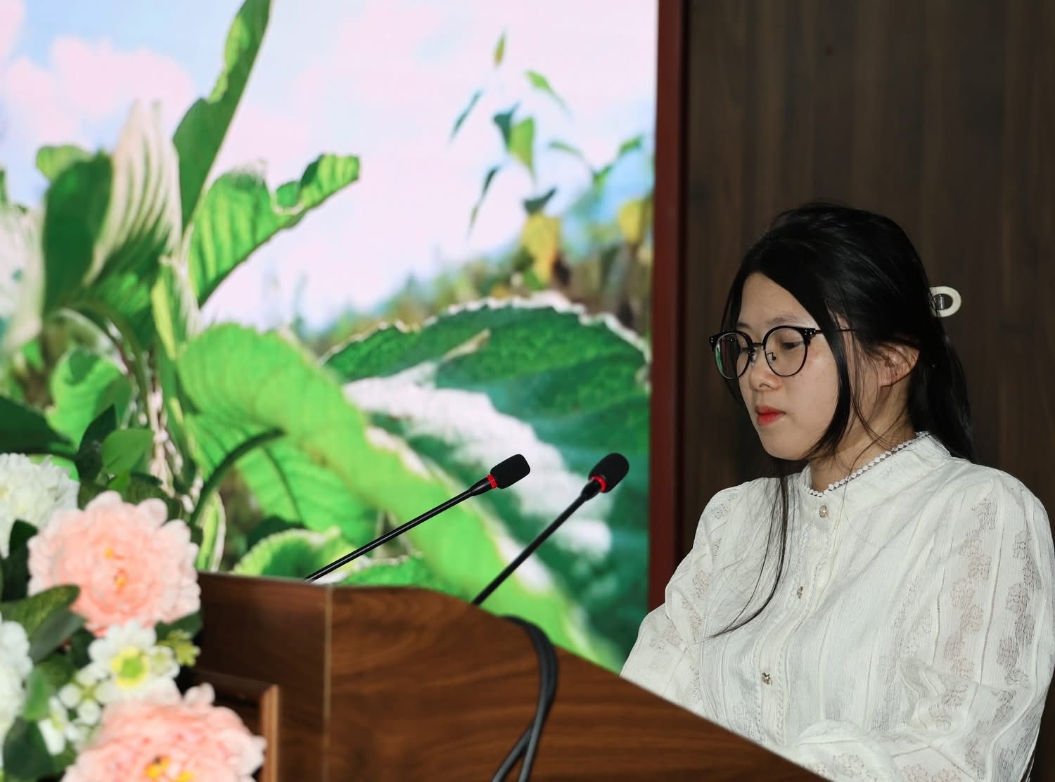 Hội LHPN Văn Bàn tổng kết Đề án hỗ trợ phụ nữ khởi nghiệp giai đoạn 2018 – 2025- Ảnh 5. Các đại biểu phát biểu tại hội nghị ( Trung tâm VHTT-TT Văn Bàn)