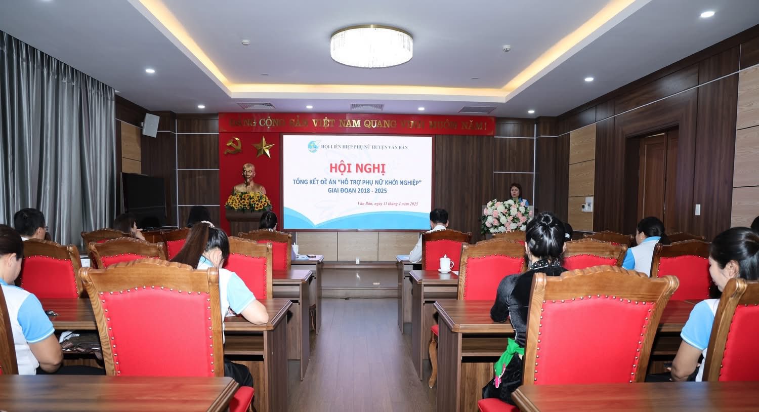 Hội LHPN Văn Bàn tổng kết Đề án hỗ trợ phụ nữ khởi nghiệp giai đoạn 2018 – 2025- Ảnh 1. Hội LHPN Văn Bàn tổng kết Đề án hỗ trợ phụ nữ khởi nghiệp giai đoạn 2018 – 2025- Ảnh 1.