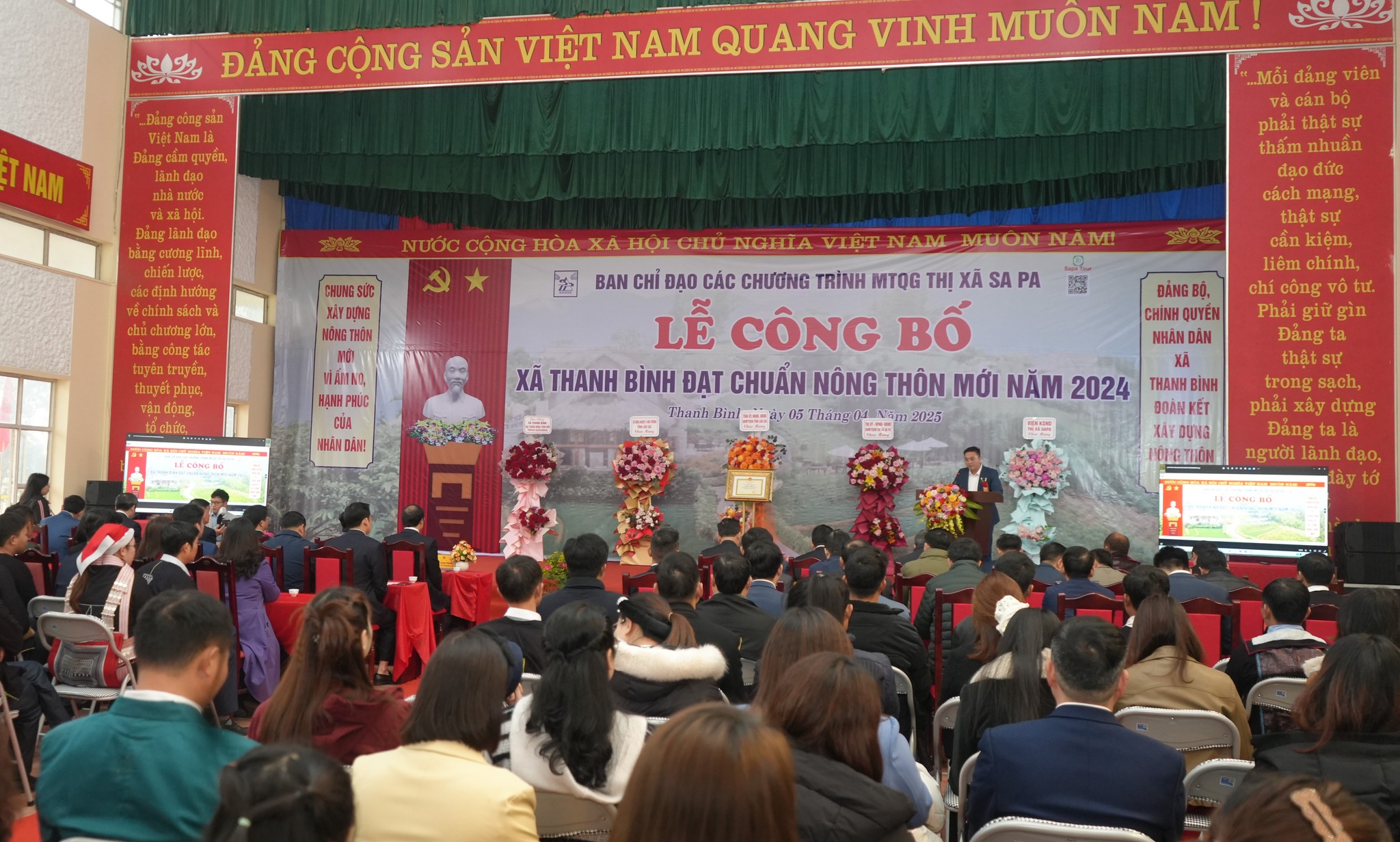 Xã Thanh Bình (Sa Pa) chính thức đạt chuẩn Nông thôn mới năm 2024- Ảnh 1. Sáng ngày 5/4, xã Thanh Bình thuộc thị xã Sa Pa chính thức tổ chức lễ công bố đạt chuẩn nông thôn mới năm 2024. (Ảnh Truyền Hình Sa Pa)