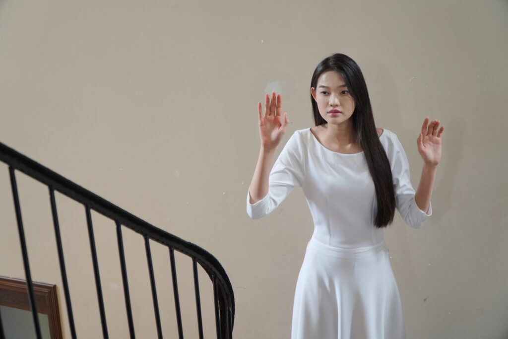 Bé Quyên, Yu Dương hóa thân làm ma nữ trong "Đồi hành xác: Tà thuyết đen trở lại"- Ảnh 5.
