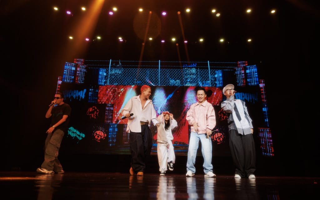 Đinh Tiến Đạt ra mắt MV "Chia tay rồi mới biết", mời dàn "anh tài" khuấy đảo fancon- Ảnh 5.