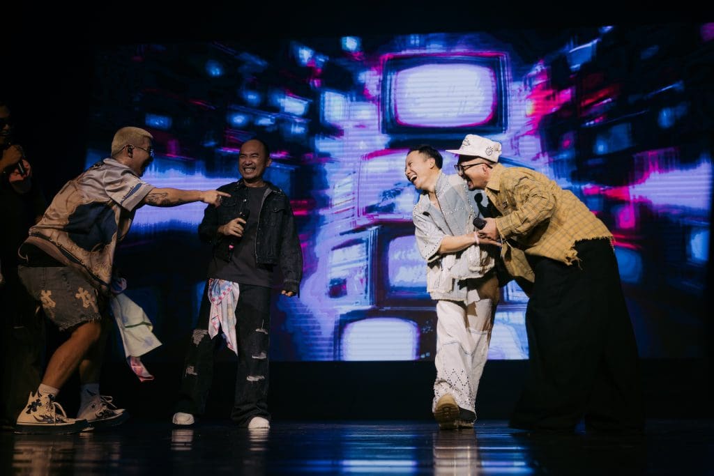 Đinh Tiến Đạt ra mắt MV "Chia tay rồi mới biết", mời dàn "anh tài" khuấy đảo fancon- Ảnh 7.