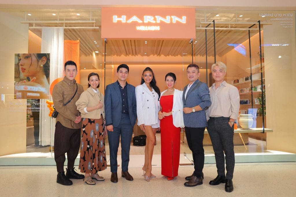 Á hậu Miss Cosmo 2024 - Mook bắt tay cùng thương hiệu mỹ phẩm cao cấp Thái Lan phát triển dòng sản phẩm đặc biệt- Ảnh 3.