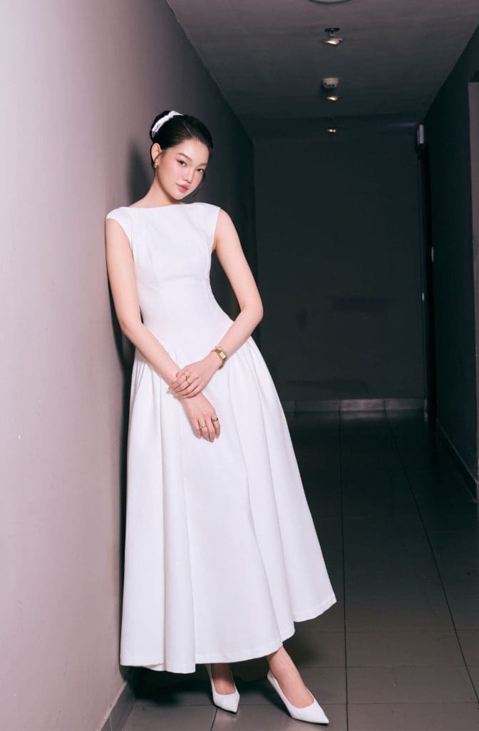 "Búp bê sống" Bé Quyên hóa ma nữ u sầu trong phim kinh dị "Đồi hành xác: Tà thuyết đen trở lại"- Ảnh 3.