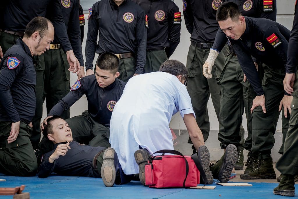 MONO tự hào nhận huy hiệu hoa điểm 10 tại "Chiến sĩ quả cảm"- Ảnh 2.