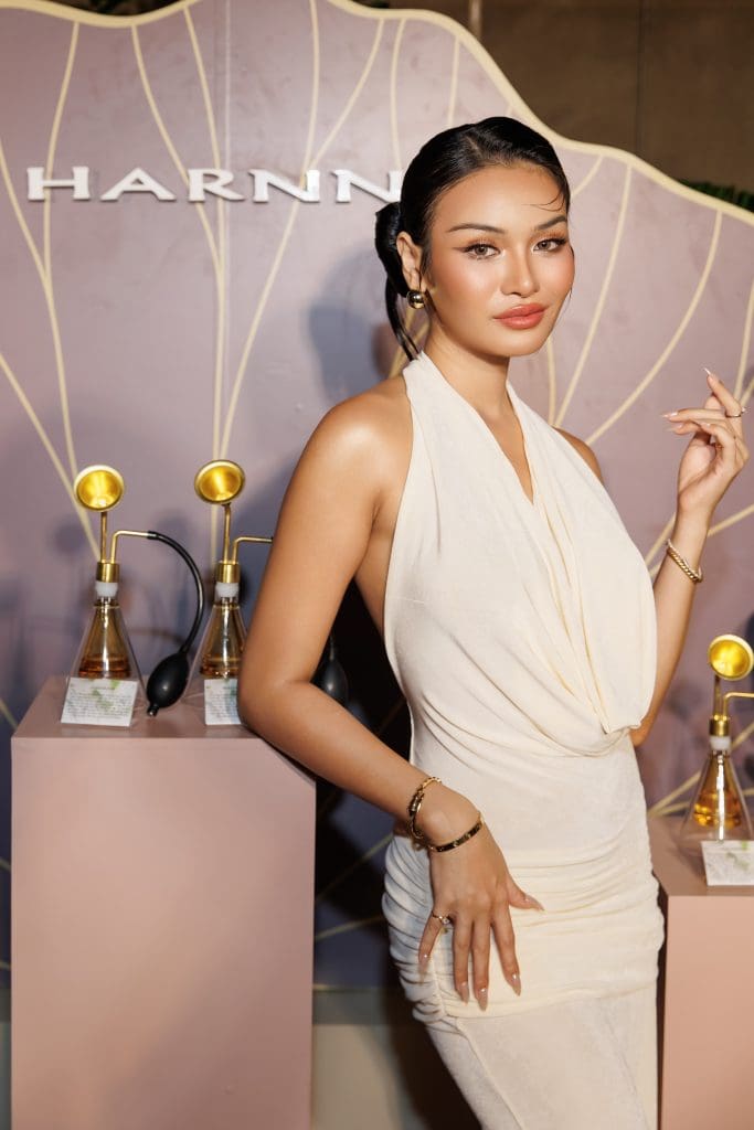 Á hậu Miss Cosmo 2024 - Mook Karnruethai Tassabut tự hào giới thiệu dòng mỹ phẩm mới với vai trò Giám đốc Sáng tạo- Ảnh 1.