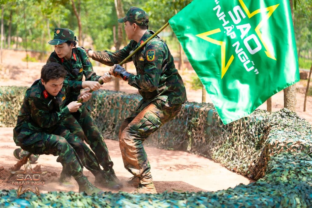 "Sao nhập ngũ 2025" tập 8: Kỳ Duyên - Cara - Tăng Phúc chưa ra trận đã “hy sinh”, Chi Pu - Duy Khánh "sập bẫy" tâm lý- Ảnh 2.