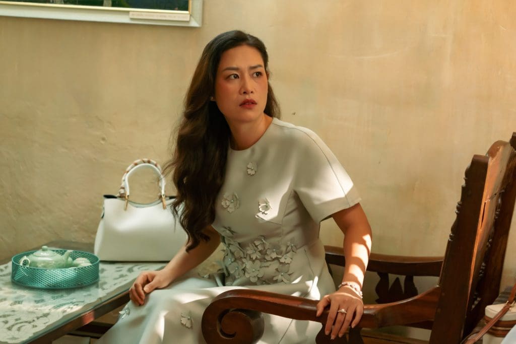 "Nguyệt thảo mai" Hà Hương và "anh tài" Tuấn Hưng nên duyên vợ chồng trong phim "Bà đừng buồn con"- Ảnh 3.