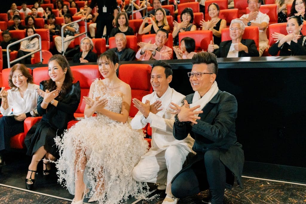 “Lật mặt 8” gây xúc động khi ra mắt tại Mỹ, tiếp tục hành trình chinh phục khán giả toàn cầu- Ảnh 4.