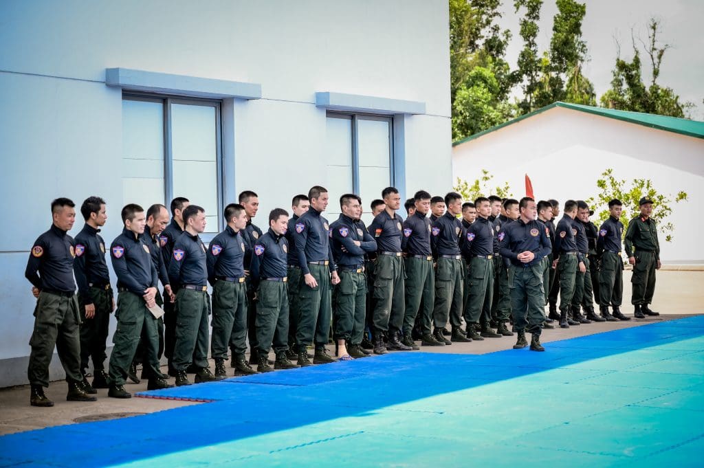 Tập 8 "Chiến sĩ quả cảm": Ngô Kiến Huy rời đơn vị vì bị chấn thương- Ảnh 5.