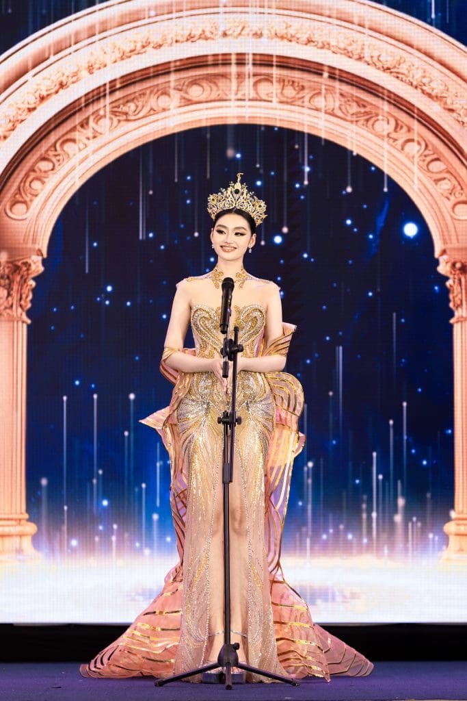 Hoa hậu Yến Nhi giới thiệu nghệ thuật múa rối nước tại "Miss Grand International 2025"- Ảnh 2.