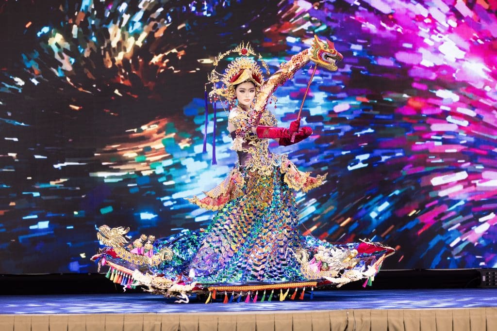 Hoa hậu Yến Nhi giới thiệu nghệ thuật múa rối nước tại "Miss Grand International 2025"- Ảnh 6.