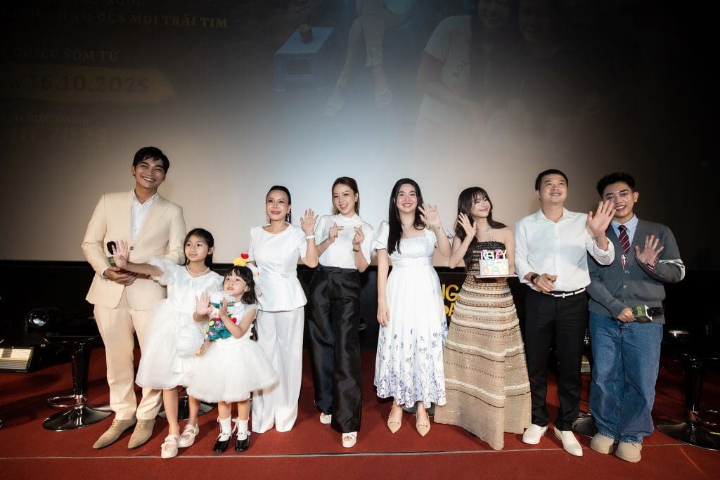 Phim "Cục vàng của ngoại" hé lộ nhạc phim do Ái Phương thế hiện, đạo diễn Khương Ngọc liên tục bị "bóc phốt"- Ảnh 4.