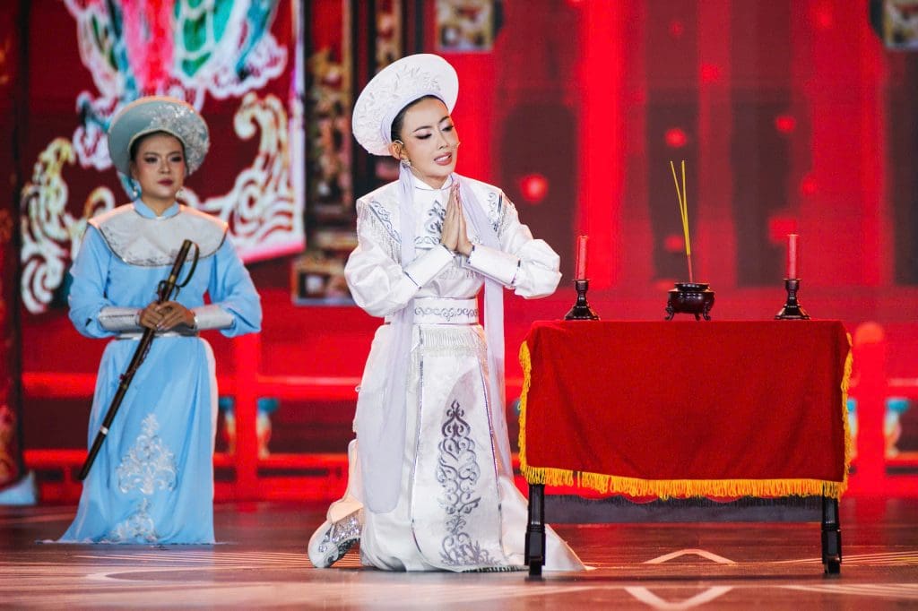 Ngô Thái Ngân thắng 2 giải lớn của "Miss Grand Vietnam", diễn xuất thần trích đoạn cải lương "Tiếng trống Mê Linh”- Ảnh 1.