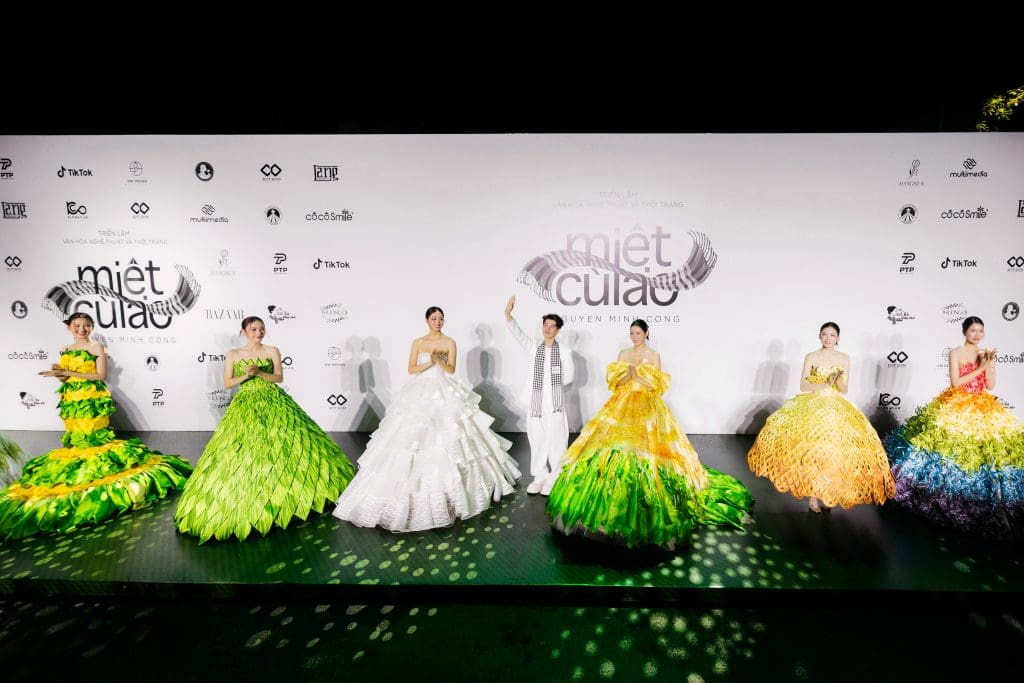 Nguyễn Minh Công bùng nổ với "Miệt Cù Lao": Show diễn độc bản tái hiện tinh hoa bánh dân gian - Ảnh 9. Nguyễn Minh Công bùng nổ với "Miệt Cù Lao": Show diễn độc bản tái hiện tinh hoa bánh dân gian - Ảnh 9.