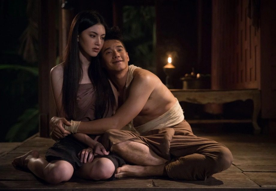 Nhìn lại 4 phiên bản nàng Nak giúp "Tình người duyên ma" mãi là huyền thoại điện ảnh Thái Lan- Ảnh 3. Nhìn lại 4 phiên bản nàng Nak giúp "Tình người duyên ma" mãi là huyền thoại điện ảnh Thái Lan- Ảnh 3.