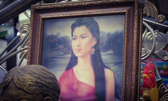 Nhìn lại 4 phiên bản nàng Nak giúp "Tình người duyên ma" mãi là huyền thoại điện ảnh Thái Lan- Ảnh 4. Nhìn lại 4 phiên bản nàng Nak giúp "Tình người duyên ma" mãi là huyền thoại điện ảnh Thái Lan- Ảnh 4.