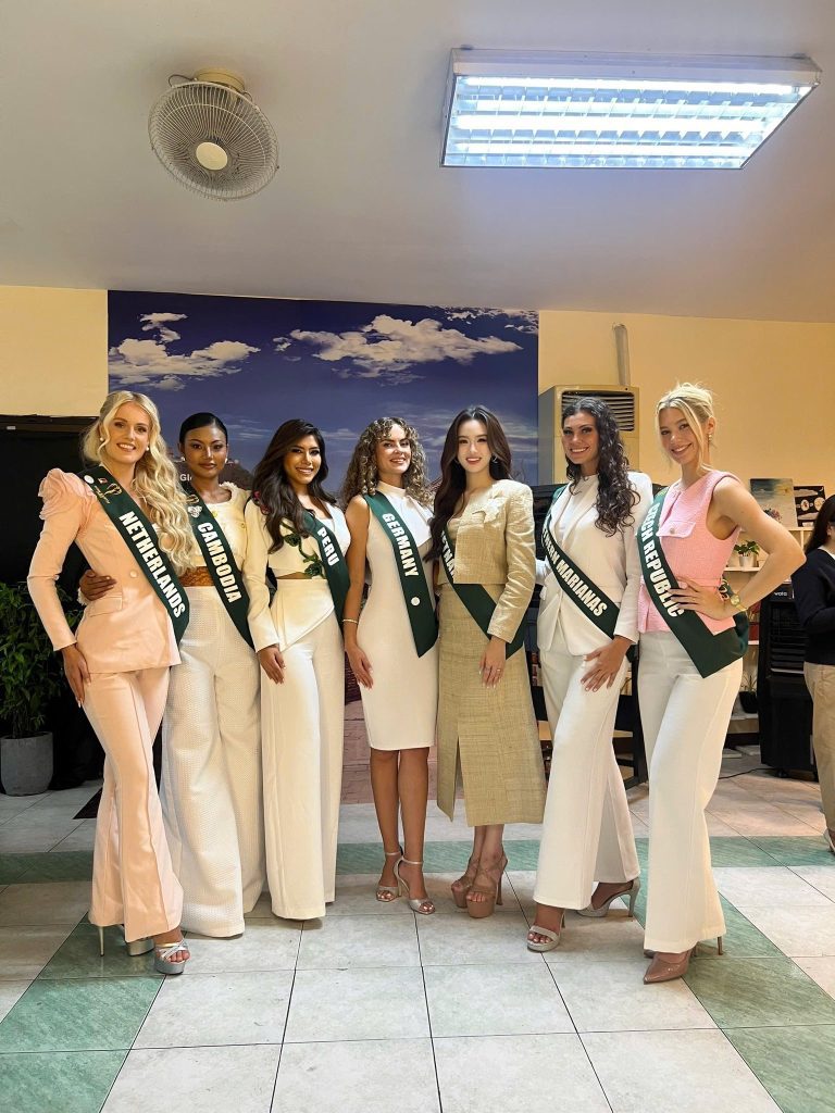 Á hậu Trịnh Mỹ Anh công bố trang phục dân tộc ý nghĩa dự thi "Miss Earth 2025"- Ảnh 4. Á hậu Trịnh Mỹ Anh công bố trang phục dân tộc ý nghĩa dự thi "Miss Earth 2025"- Ảnh 4.
