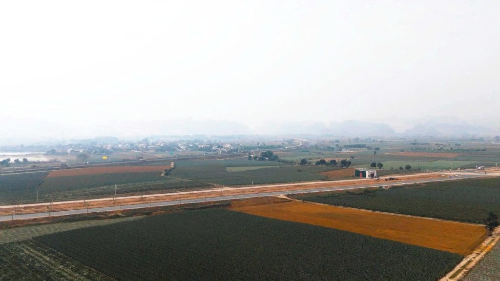 Đạo diễn Lương Đình Dũng ám ảnh cảnh quay đêm dưới nước trong "Đồi hành xác: Tà thuyết đen trở lại"- Ảnh 1. Đạo diễn Lương Đình Dũng ám ảnh cảnh quay đêm dưới nước trong "Đồi hành xác: Tà thuyết đen trở lại"- Ảnh 1.