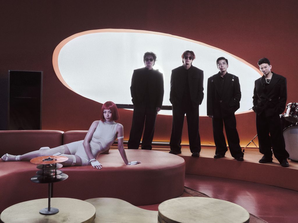 Chillies chính thức ra mắt “GOLD”, đĩa đơn mở đường cho Album phòng thu thứ 2 “KIM”- Ảnh 1.