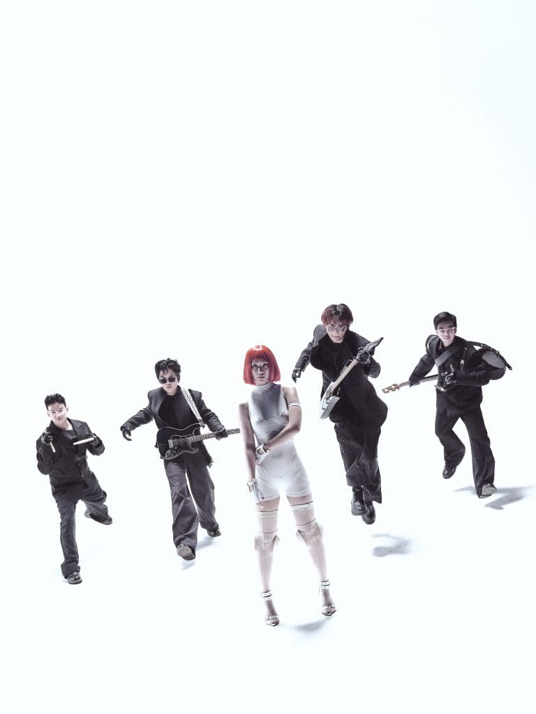 Chillies chính thức ra mắt “GOLD”, đĩa đơn mở đường cho Album phòng thu thứ 2 “KIM”- Ảnh 2.