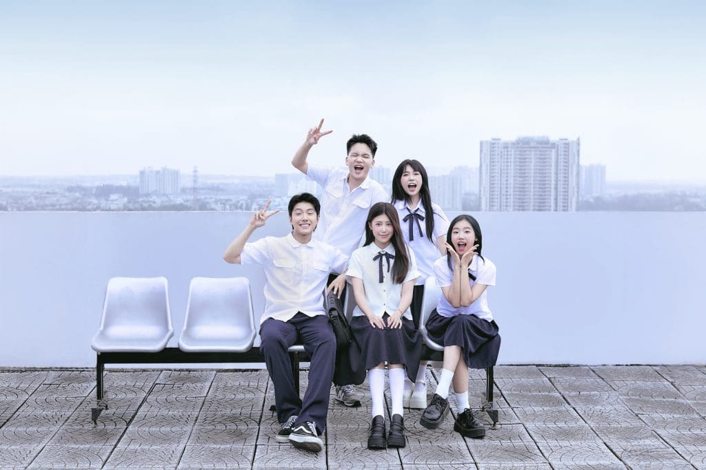 PiaLinh “lột xác” với bản Pop Rock, mang đến cả bầu trời hoài niệm thời thanh xuân học đường với “Chúc phúc”- Ảnh 3. PiaLinh “lột xác” với bản Pop Rock, mang đến cả bầu trời hoài niệm thời thanh xuân học đường với “Chúc phúc”- Ảnh 3.